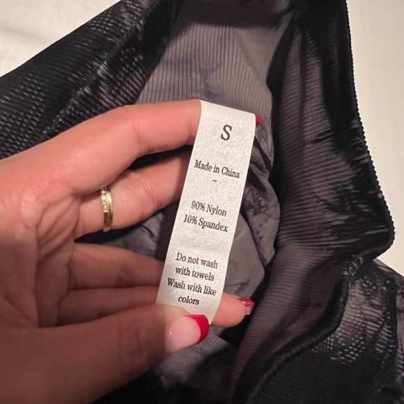 Sukksess Printed Seamless Scrunch Leggings - Black Tie Dye, Size S - Picture 4 of 5